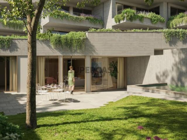 Apartamento T3 com jardim e estacionamento em novo empreendimento no Porto