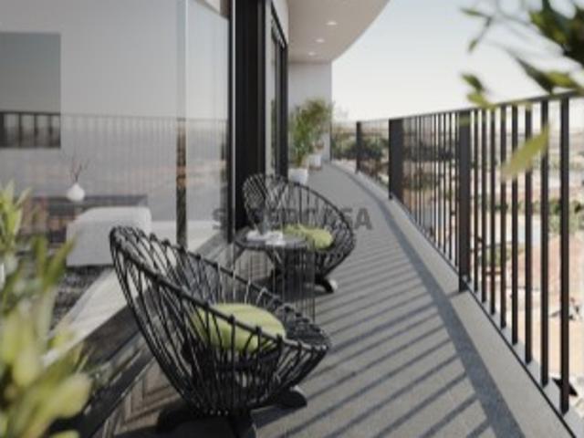Apartamento T3 com jardim junto á Universidade