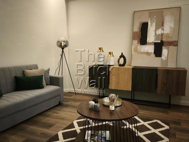 Apartamento T3 com logradouro, totalmente remodelado em Benfica