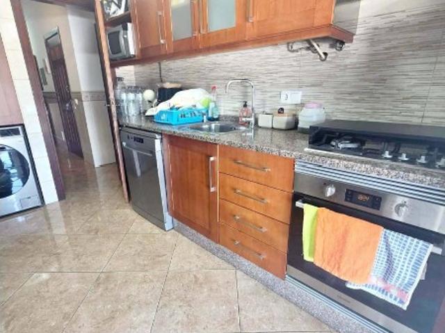 Apartamento T3 com marquise, dispensa e sótão em Vila Real de Santo António