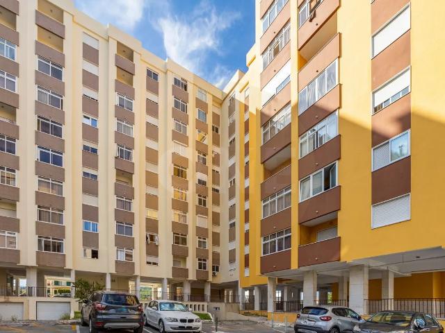 Apartamento T3 com suite, box e vista rio | Quinta da Piedade 2ª fase