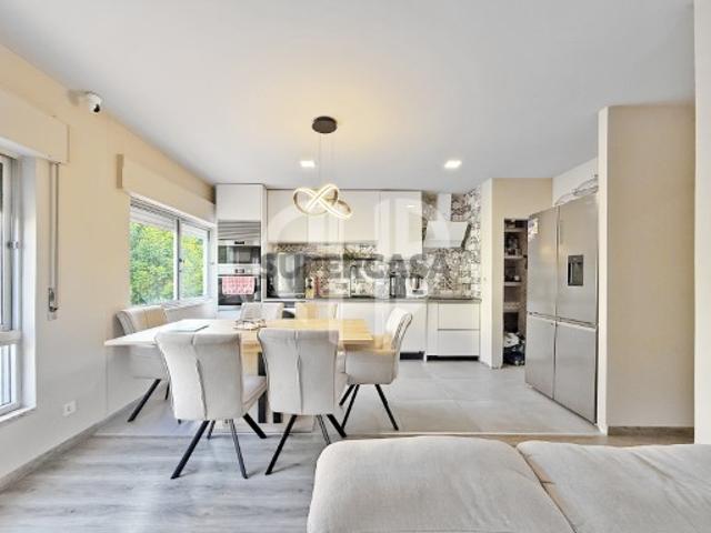 Apartamento T3 com Suite na Praça da Liberdade | Centro da Moita
