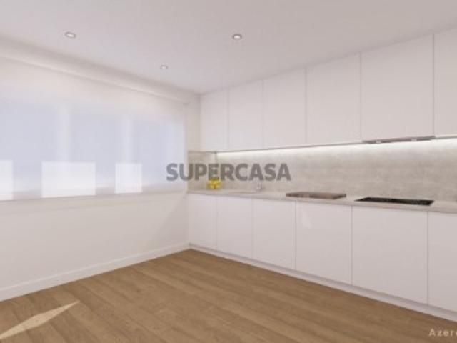 Apartamento T3 com parqueamento e arrecadação Montijo