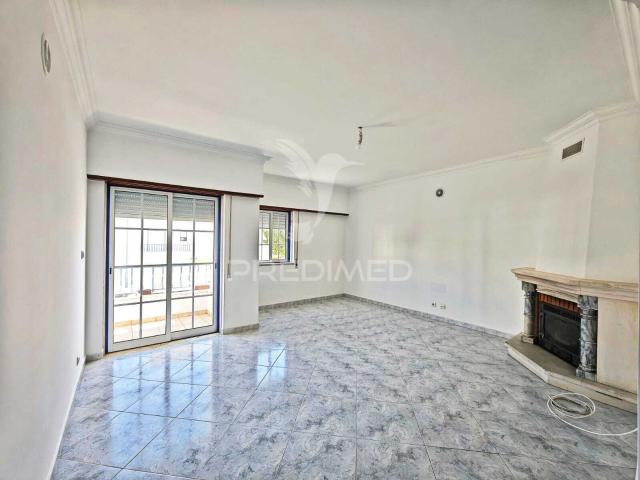 Apartamento T3 com Parqueamento e Arrecadação | Samora Correia
