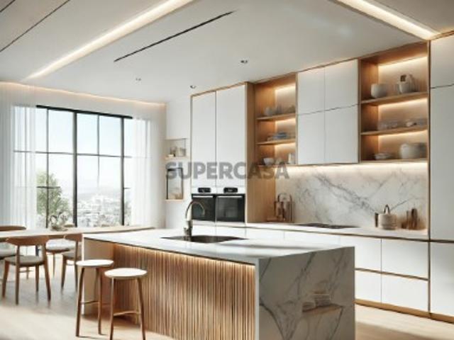 Apartamento T3 Duplex com varanda e parqueamento para 1 mota Quinta de Santa Teresa