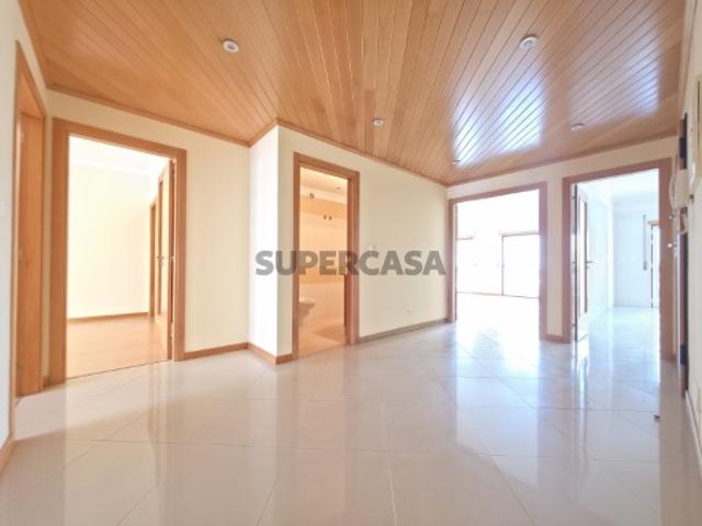 Apartamento T3 com Parqueamento Urb. das Oliveirinhas Samora Correia 178 m² 389.000€