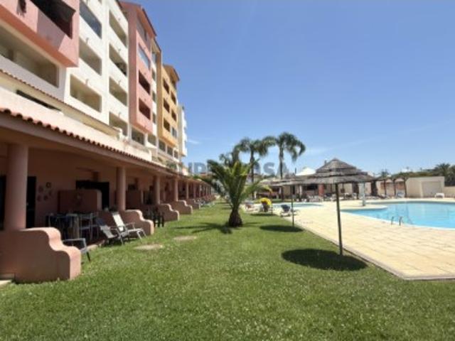 Apartamento T3 com Piscina
