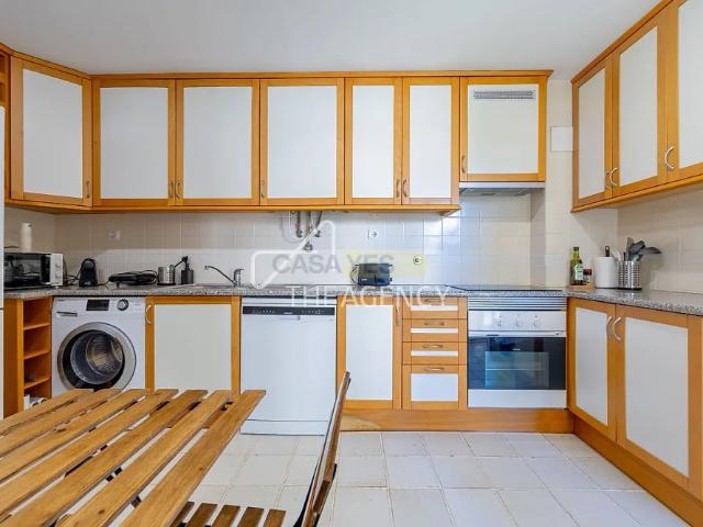 Apartamento T3 com piscina e vista no centro de Vilamoura, Quarteira