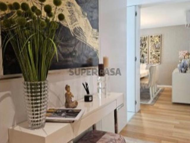 Apartamento T3 com piscina no rooftop I Alto dos Moinhos, Lisboa