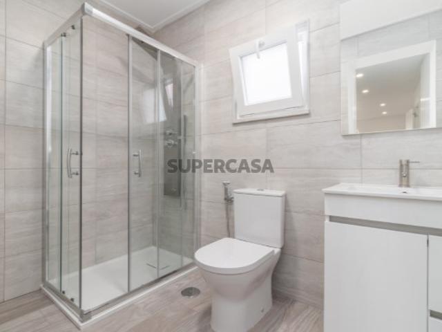 Apartamento T3 com Quintal Privativo