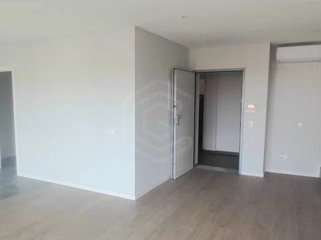 Apartamento T3, com rooftop privativo, Montenegro, Algarve