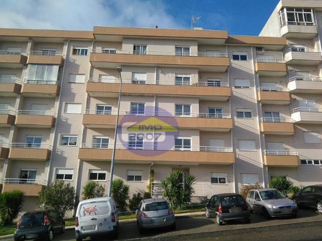 Apartamento T3 com terraço