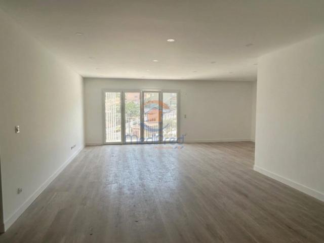 Apartamento T3 com TERRAÇO, Varanda e BOX 40 m2 | Ramada, Odivelas