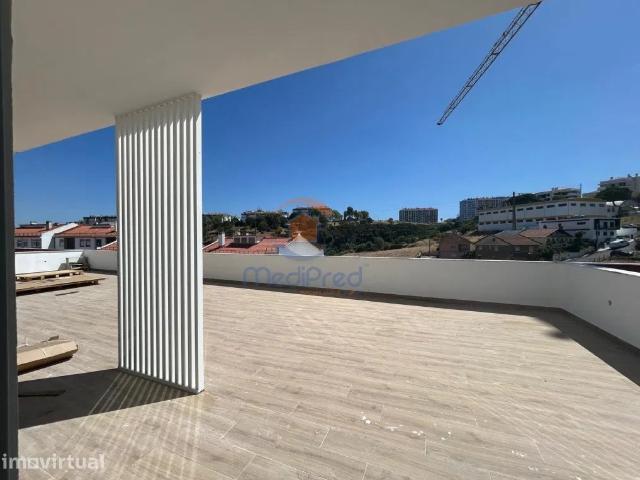 Apartamento T3 com TERRAÇO de 109 m2 e BOX 57 m2 | Ramada, Odivelas