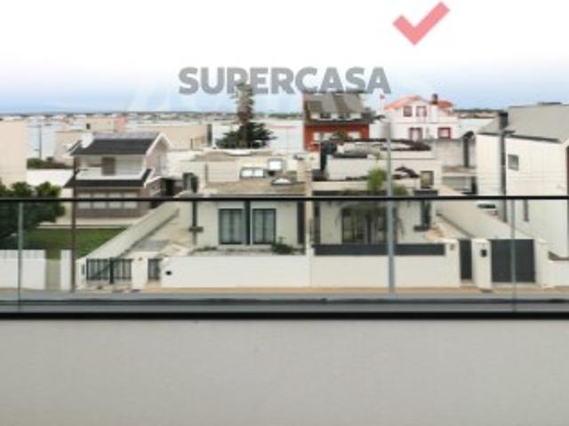 Apartamento T3 com terraço de 237 m2 com vistas Mar e Ria situado na praia da Costa Nova
