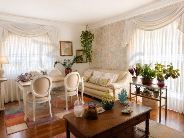 Apartamento T3 com terraço e arrecadação