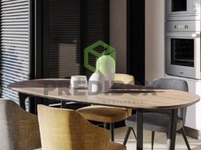 Apartamento T3 com terraço e dois lugares garagem na cidade de Aveiro