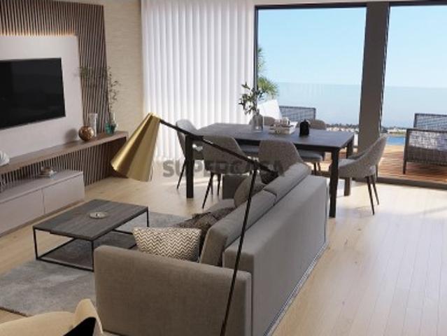 Apartamento T3 com Terraço e Garagem na Praia da Costa Nova