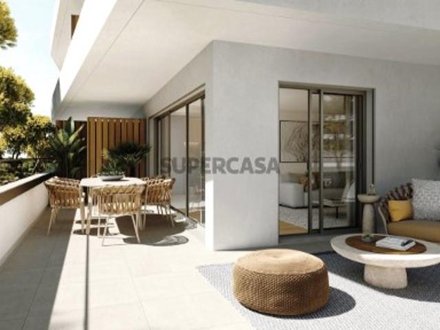 Apartamento T3 com terraço e jacuzzi no Seixal