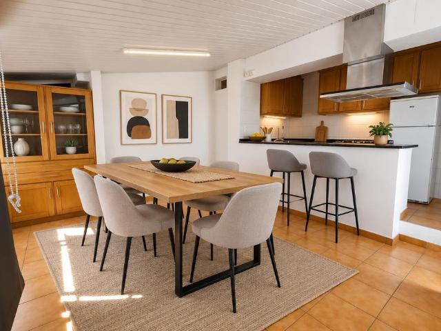 Apartamento T3 com terraço e lavandaria no Bairro Norton de Matos