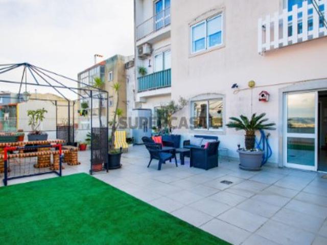 Apartamento T3 com terraço + Box 2 carros Encosta do Sol, Amadora