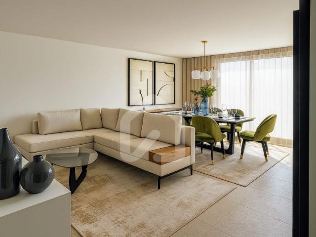 Apartamento T3 com terraço, junto á praia de Labruge