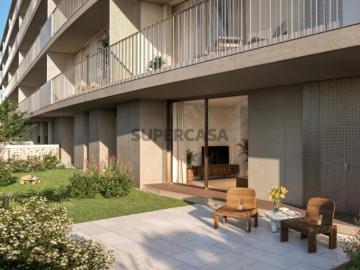 Apartamento T3 com terraço no Belas Clube de Campo