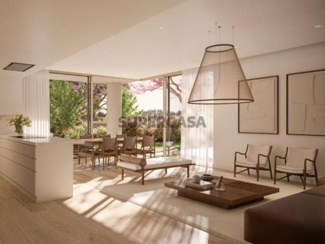 Apartamento T3 com terraço no Belas Clube de Campo