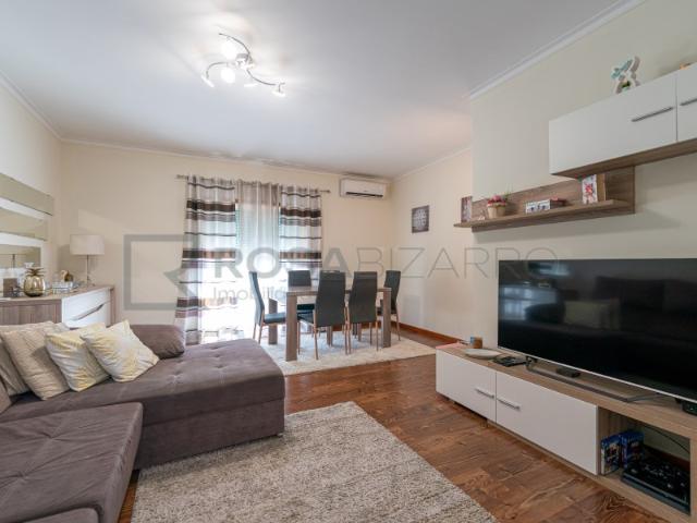 APARTAMENTO T3 COM TERRAÇO NO CENTRO DE OLIVEIRA DE AZEMÉIS