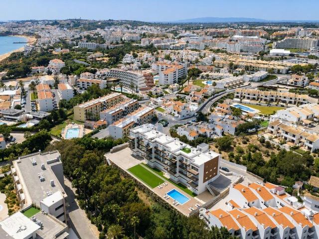 Apartamento T3 com Terraço Privado e Vista Mar — Albufeira 248m² Albufeira e Olhos de Água