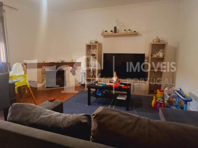Apartamento T3 com varanda
