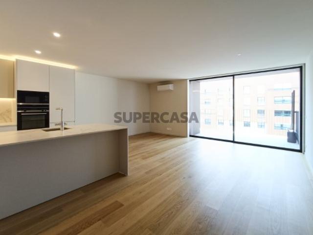 Apartamento T3 com varanda VILA NOVA DE GAIA