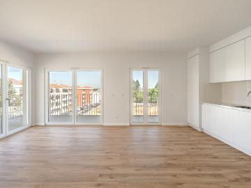 Apartamento T3 com varanda, Barreiro