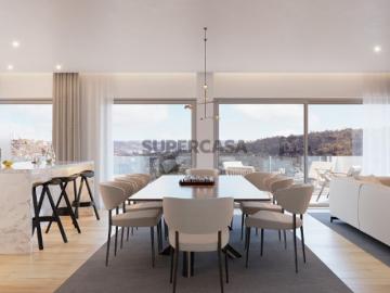 Apartamento T3 com Varanda de 17,28 m2 e 2 lugares em Campolide