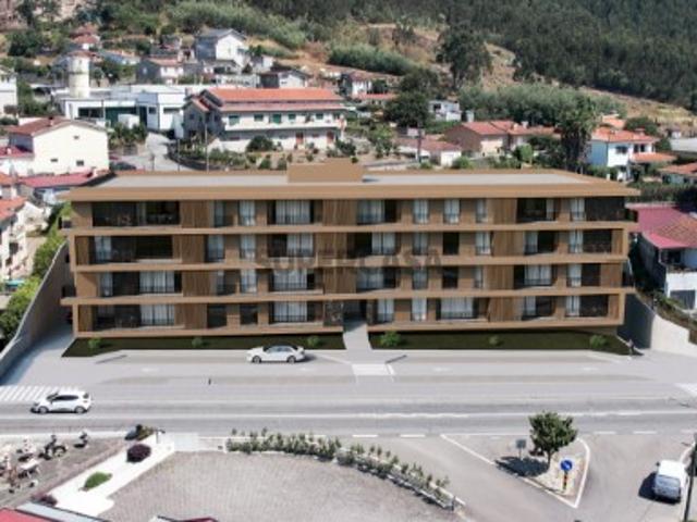 Apartamento T3 com varanda de 23m2