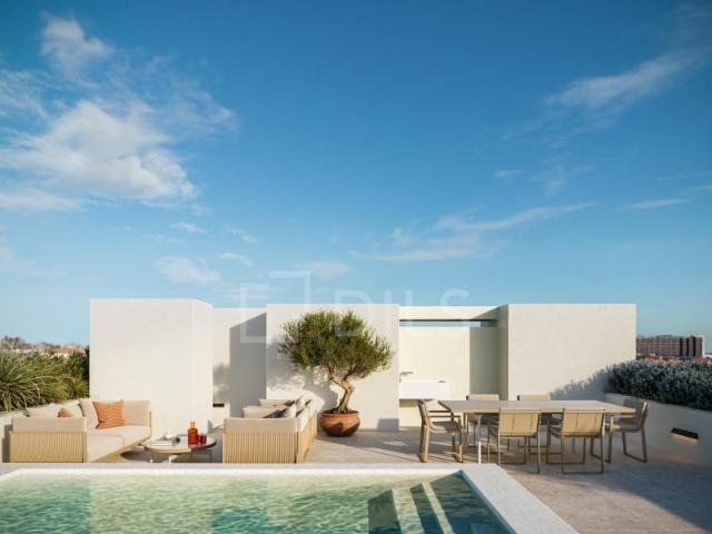 Apartamento T3 com varanda e estacionamento em Vilamoura