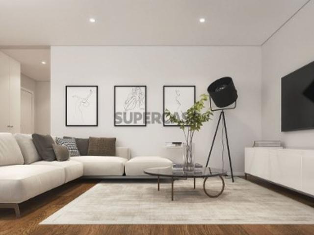 Apartamento T3 com Varanda e Lugar de Garagem em Leça da Palmeira, Matosinhos