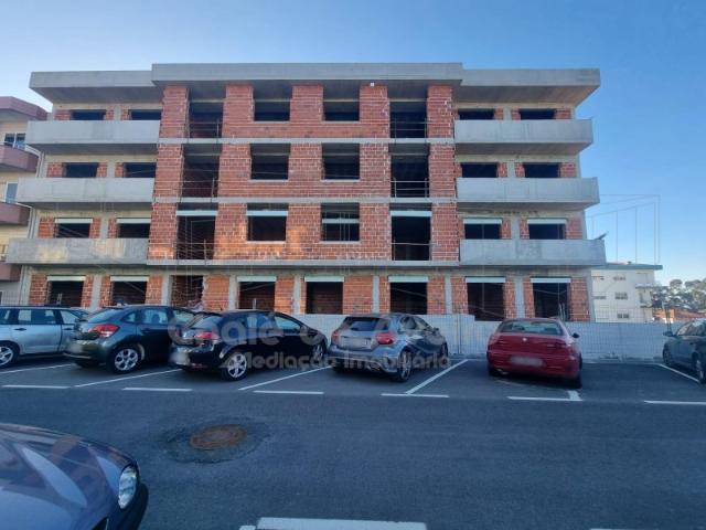 Apartamento T3 com Varanda e Suíte