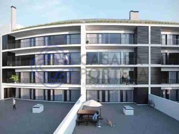 Apartamento T3 com varanda em Aveiro 133m² Aradas