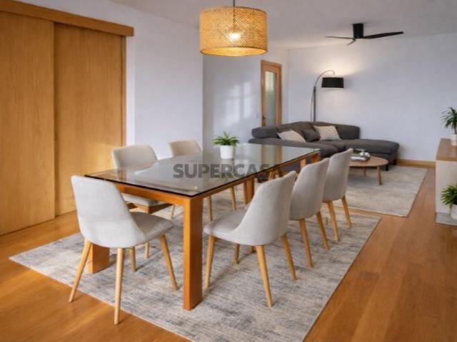 Apartamento T3 com varanda em condominio de Prestigio na Cidade da Maia