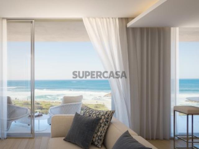 Apartamento T3 com varanda em Empreendimento na Marginal da Praia de Vila do Conde