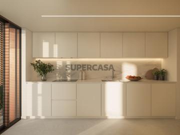 Apartamento T3 com varanda em Santo António dos Cavaleiros