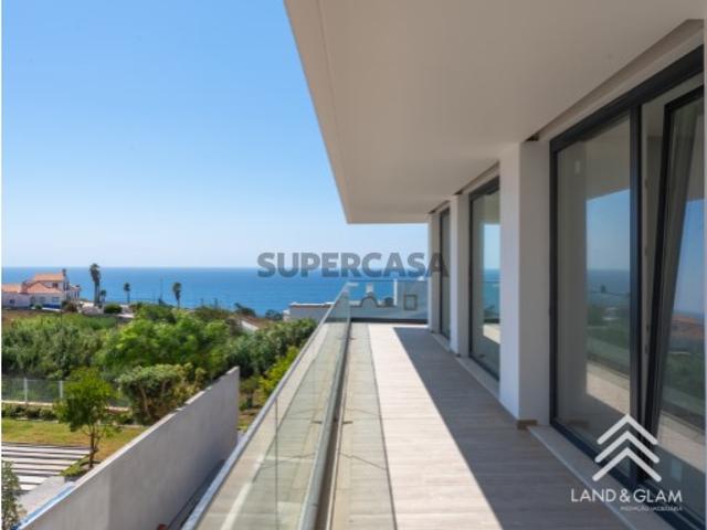 Apartamento T3 com varanda na Ericeira