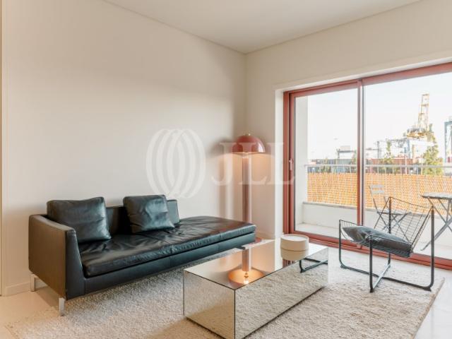 Apartamento T3 com varanda no BEJO, em Lisboa