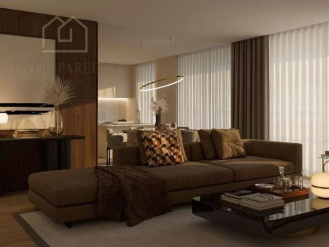 Apartamento T3 com varanda no Edifício Paulo Dias Novais z. 119m² Lordelo do Ouro e Massarelos