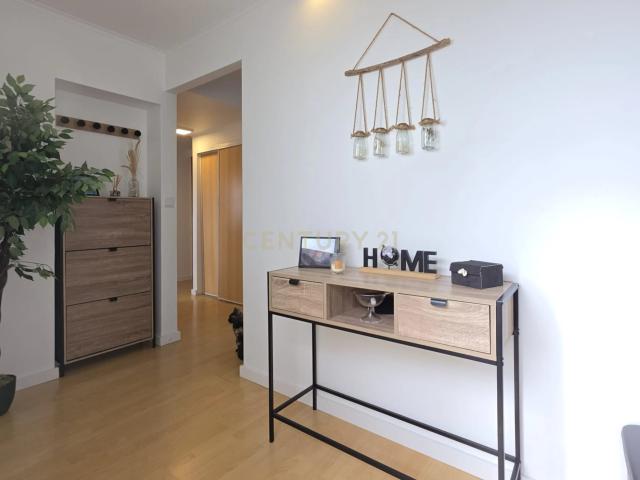 Apartamento T3 com Varanda – Rua Nicolau de Sousa Lima, Paim, Ponta Delgada