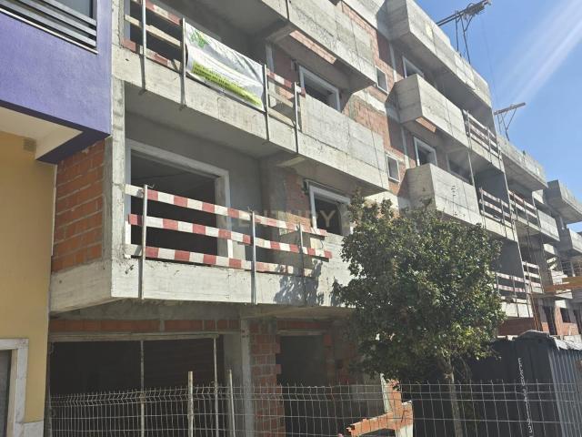 Apartamento T3 com varandas + 2 lugares de estacionamento Conclusão: Abril 2026