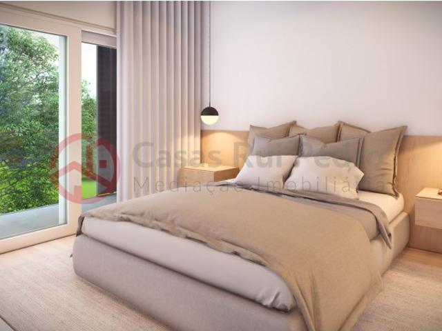 Apartamento T3 com varandas e Parqueamento