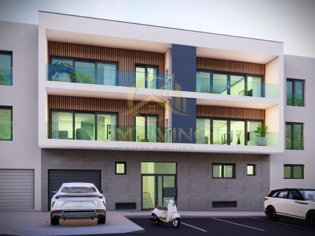 Apartamento T3 com Varandas e Parqueamento, Fernão Ferro