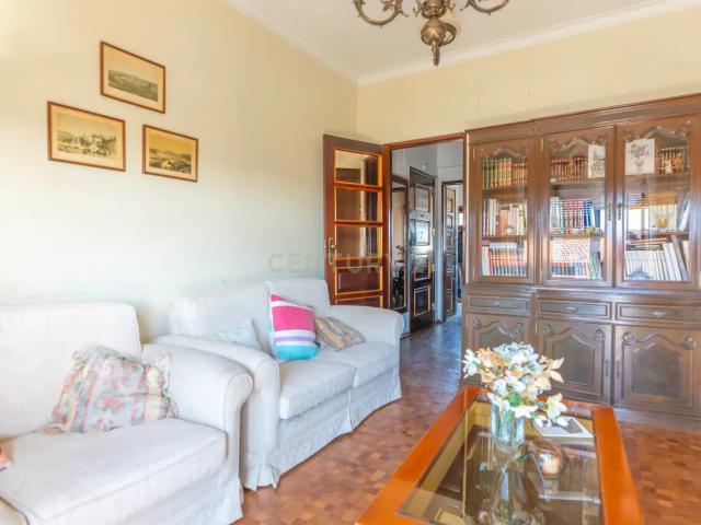 Apartamento T3 com Varandas na Póvoa de Santo Adrião, Odivelas